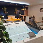 Escale Dans Un Cocon Privatif & Design, Petit Dejeuner Compris Bed & Breakfast Bassee