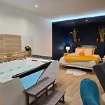 Escale Dans Un Cocon Privatif & Design, Petit Dejeuner Compris Bed & Breakfast 3*