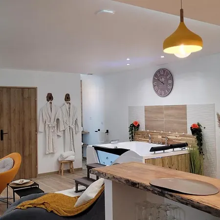 Escale Dans Un Cocon Spa Privatif & Design, Petit Dejeuner Compris