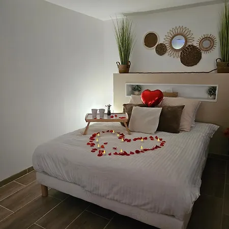 Studio Design Cocon SPA privé à deux pas de Lille Alojamento de Acomodação e Pequeno-almoço