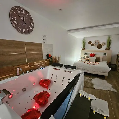 Bed and breakfast Studio Design Cocon Spa Prive A Deux Pas De Lille