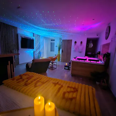 Studio Design Cocon SPA privé à deux pas de Lille Bed and breakfast